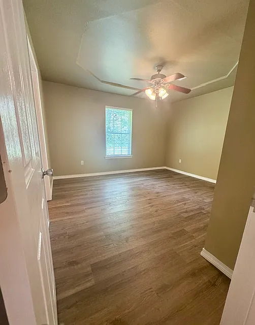 10486 Terral Dr — Photo 2