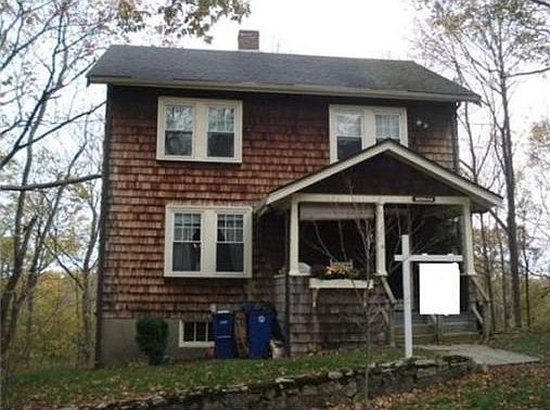 2nd image of 18 Cliff Rd