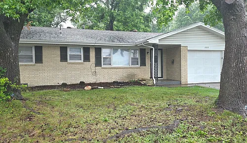 2223 N Link Ave Photo 1
