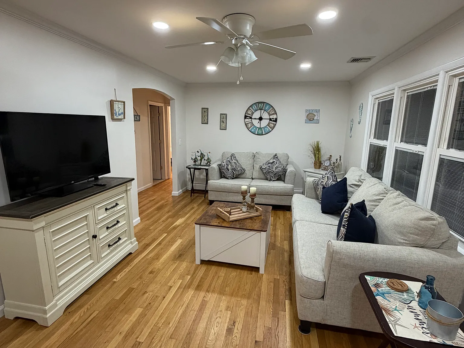 310 Arnold Ave — Photo 2