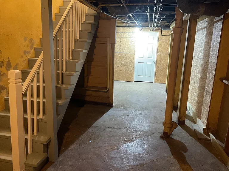 451 W New York St #1 — Photo 13