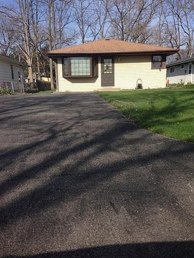 1st image of 290 N Hemlock Ave