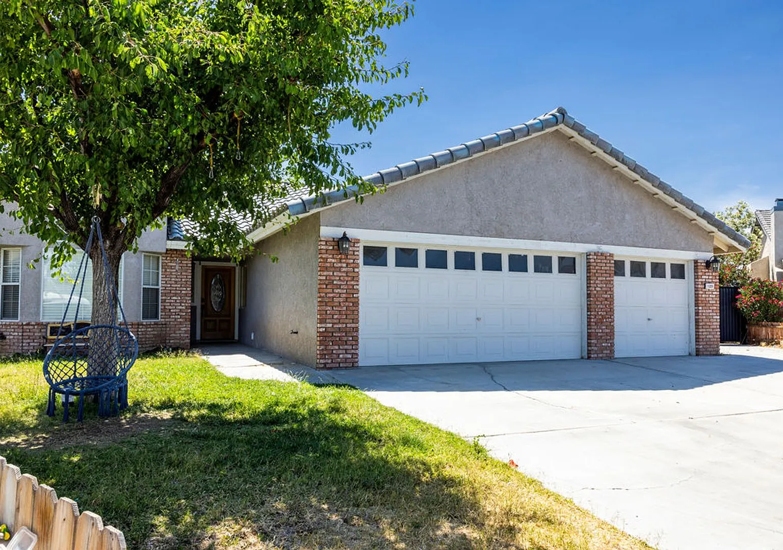 Northwest Solar Home - Available Now!! — Photo 2