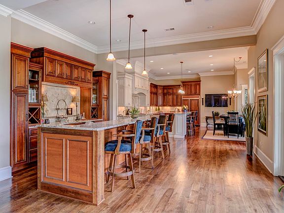 secession-7313_4_5_6