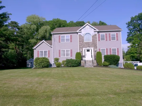 52 Phelps St, Marlborough, MA 01752