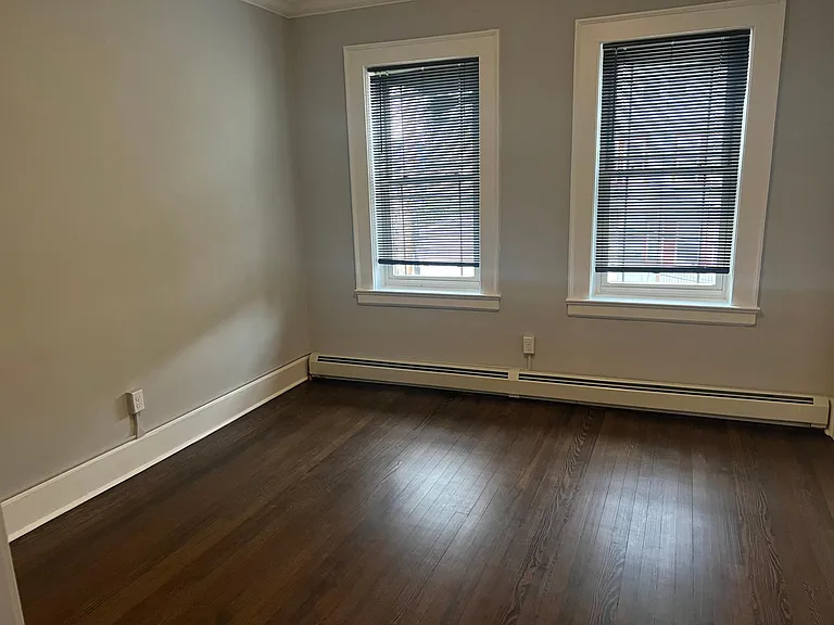 32 Monroe Pl — Photo 7