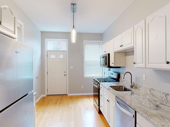 Amazing kitchen w/ granite countertops
