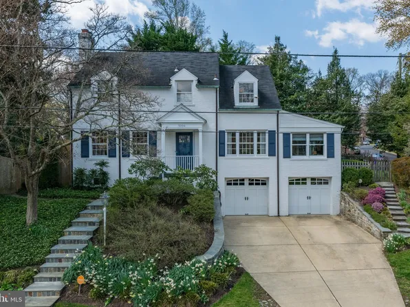 5004 Brookeway Dr, Bethesda, MD 20816