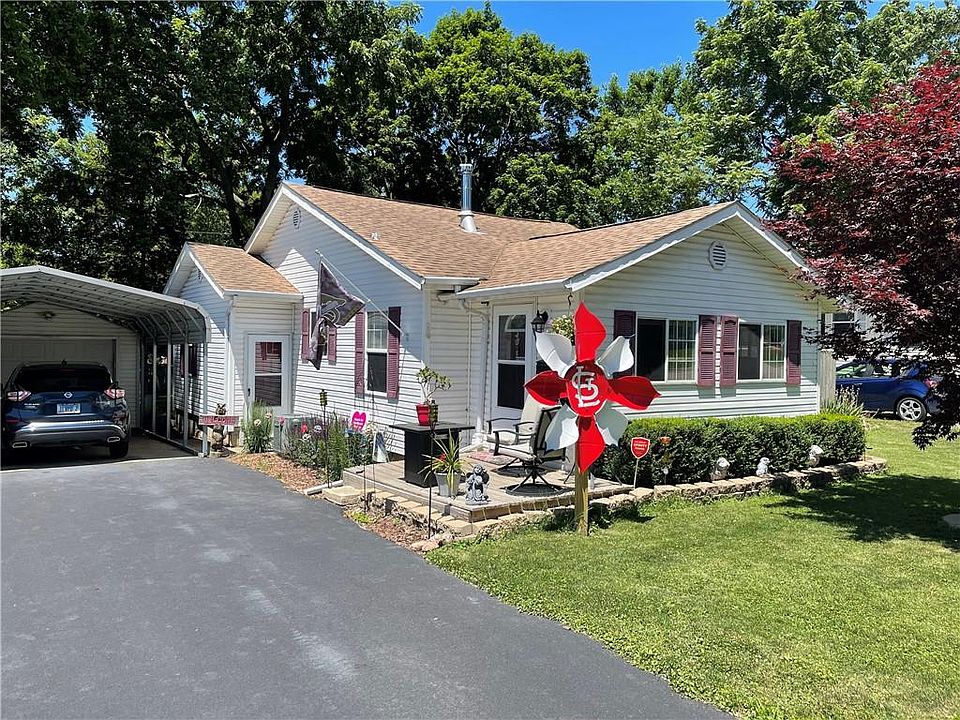 2nd image of 1025 N 35th St