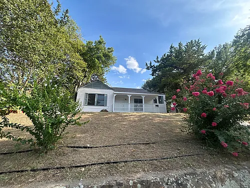 314 W Clarendon Dr Photo 1