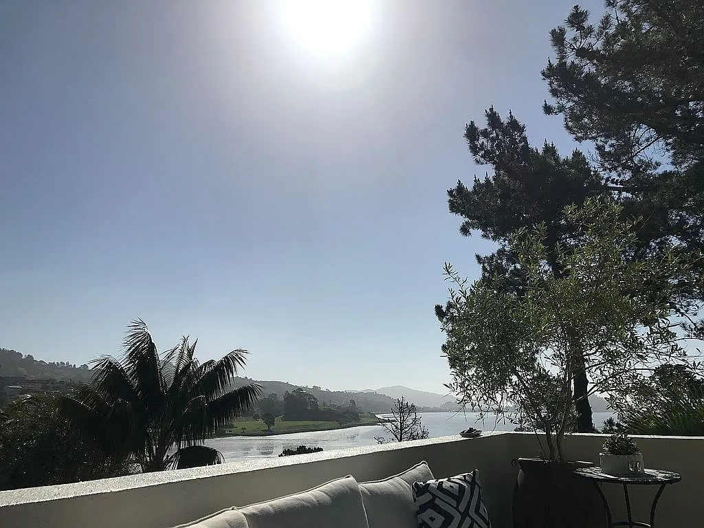 501 Tiburon Blvd photo 1