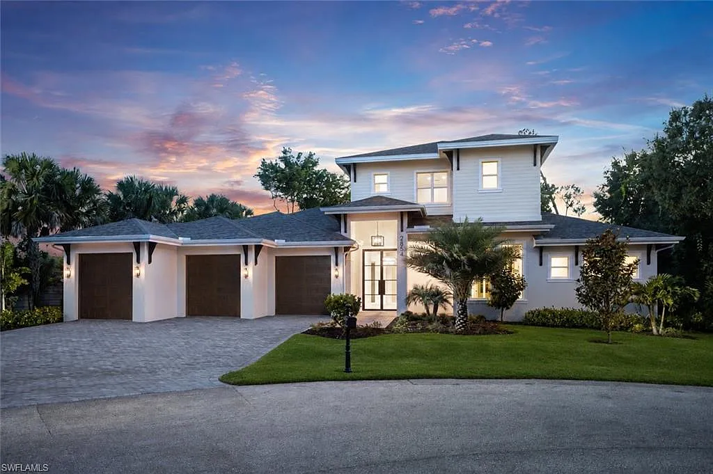 3 bed, 3.5 bath, 3757 sqft, $13,500 — Photo 1