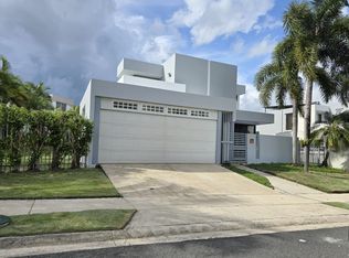 B8 Calle Principe De Asturias, Guaynabo, PR 00969