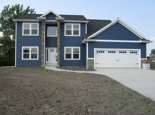 3128 Summerhill Ln, Bay City, MI 48706