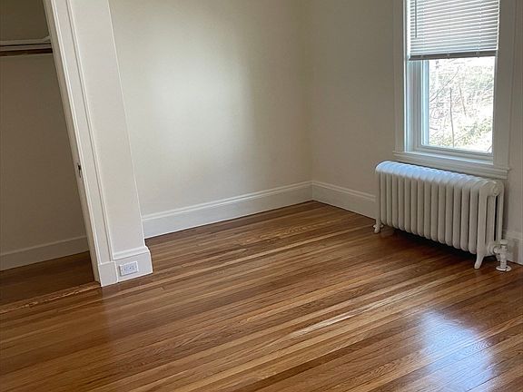 4th image of 12 Amherst Rd #0