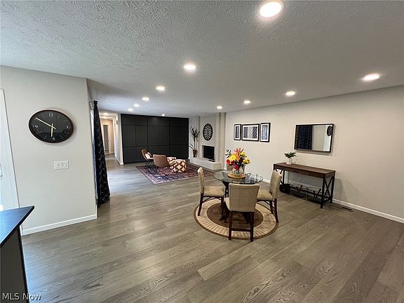 5th image of 10802 Meadow Trl