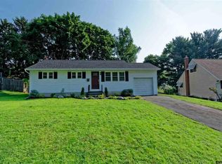 68 Hunting Rd, Albany, NY 12205