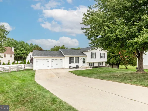 3874 Yellowstone Ct, Hampstead, MD 21074