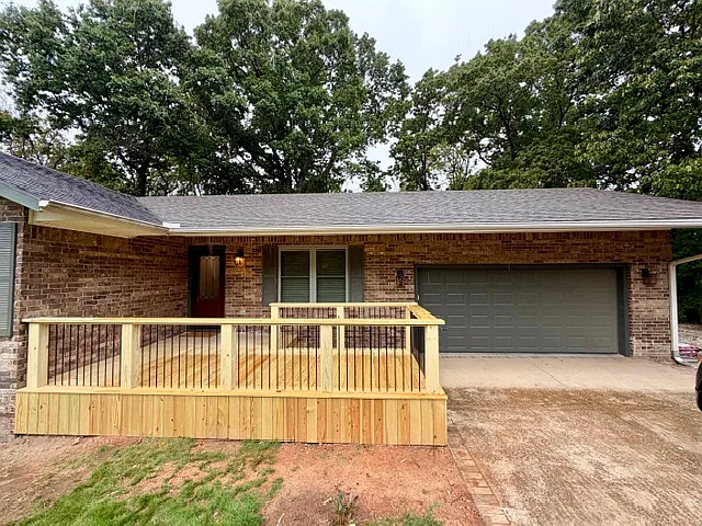 10 Magrath Ln