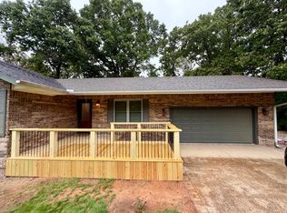 10 Magrath Ln, Bella Vista, AR 72715