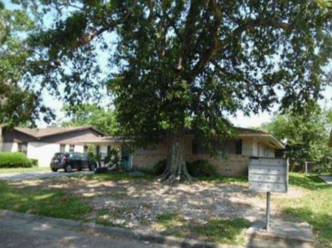 2nd image of 1824 Wildwood Ave