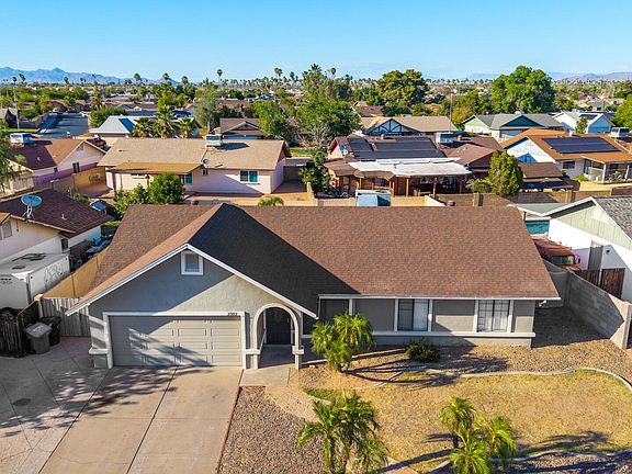 3rd image of 2302 E CAROL Avenue