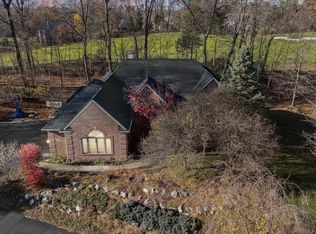 8200 Walkabout Way, Pinckney, MI 48169