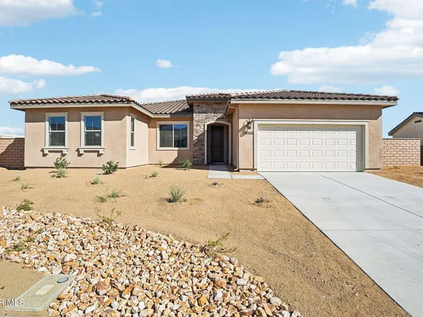 4033 Saddle Dr, Palmdale, CA 93551