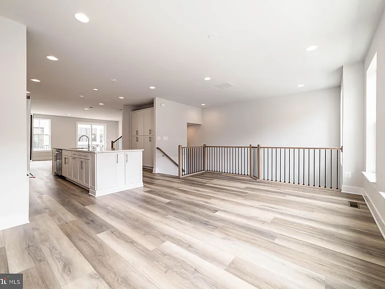 6227 Almerico Pl — Photo 23