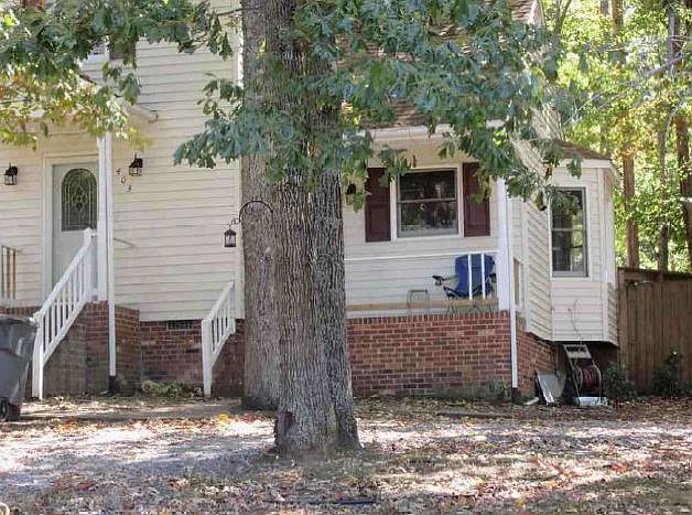 2nd image of 403 Pleasants Dr