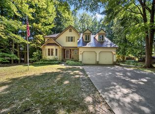 9560 Curberry Dr, Mentor, OH 44060
