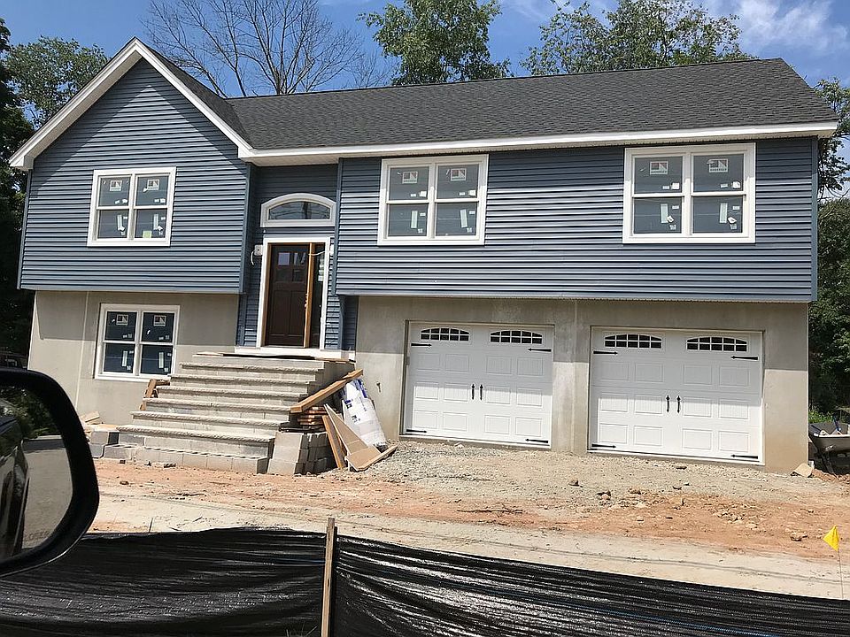 1st image of 8 McKinnon Pl