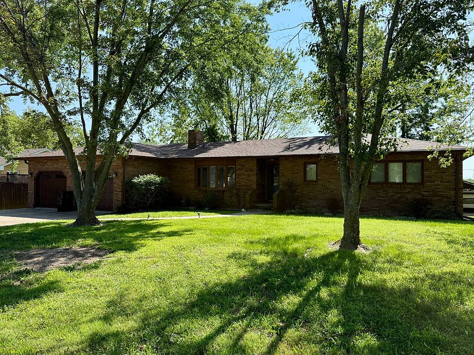 2nd image of 1220 Heights Ave