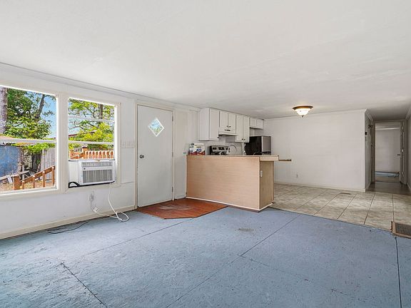 5th image of 2736 Capricorn Dr.