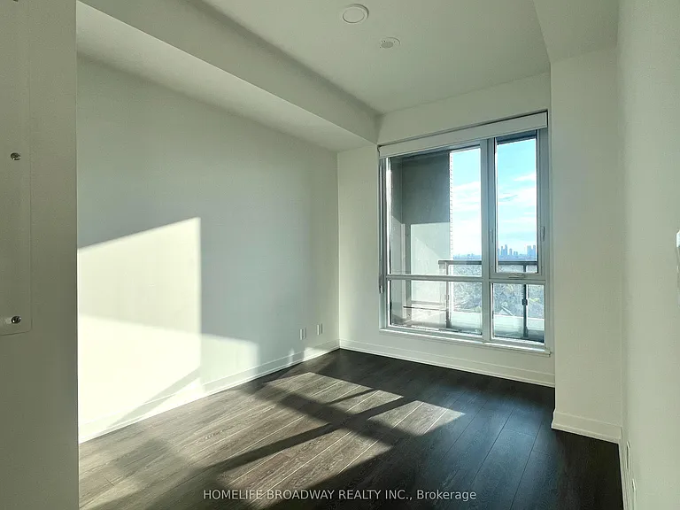 7950 Bathurst St #1702 — Photo 8