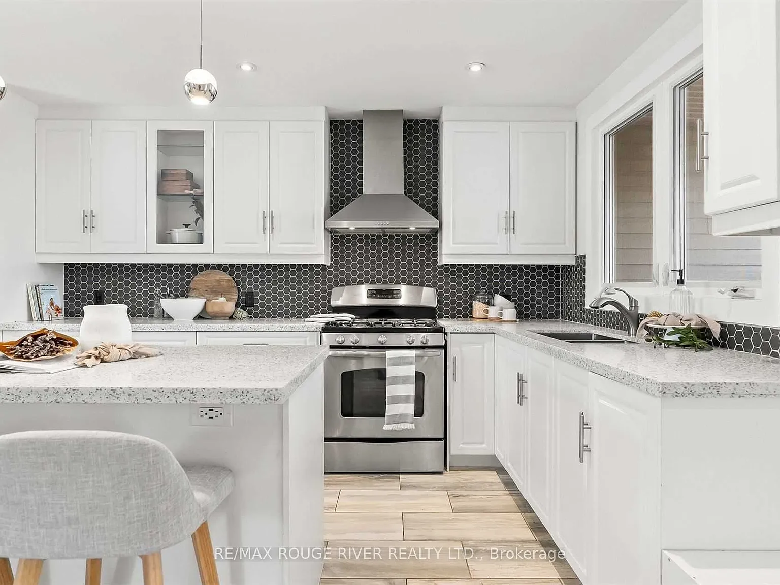 3 bed, $3,000 — Photo 4