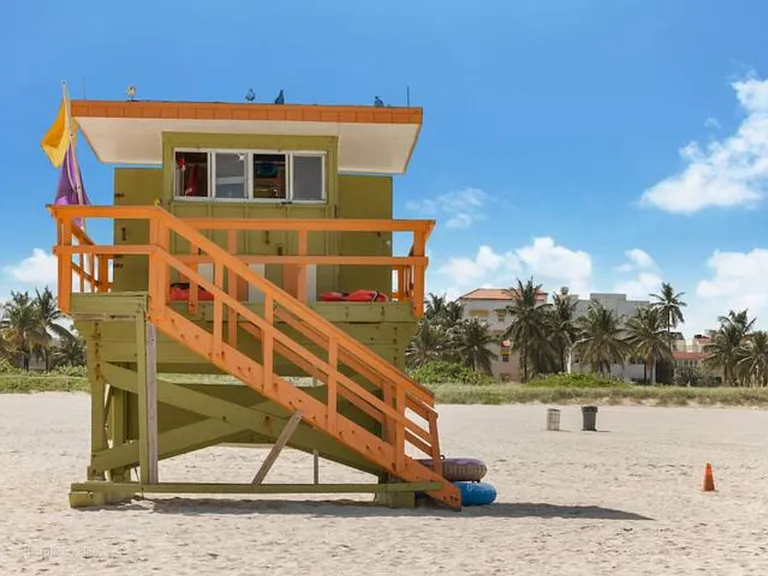Ocean Dr — Photo 89
