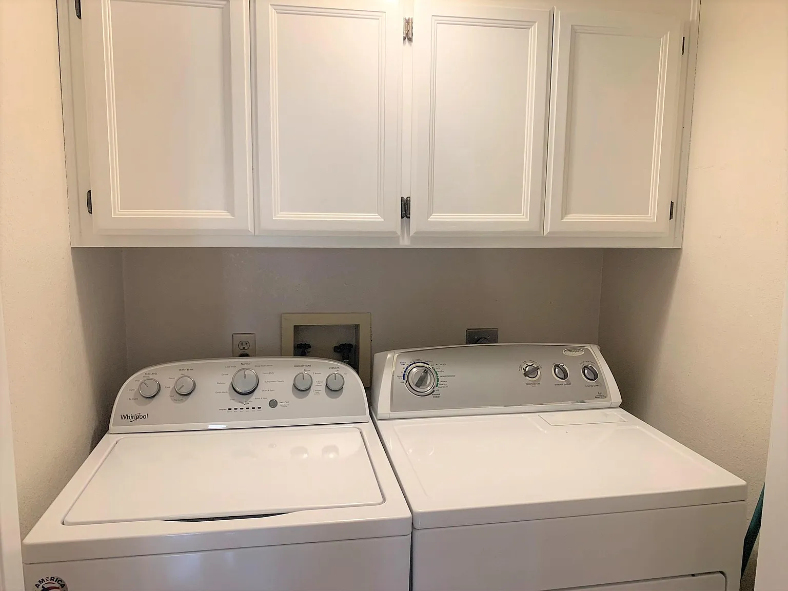 2 bed, 1056 sqft, $3,540 — Photo 4