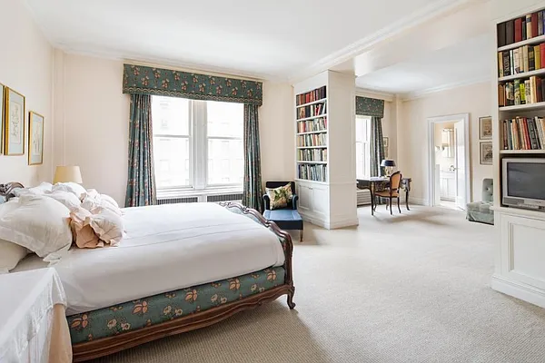 Sold by Corcoran | media 10