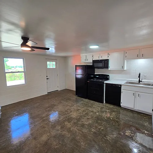 3204 Johnson St Photo 1