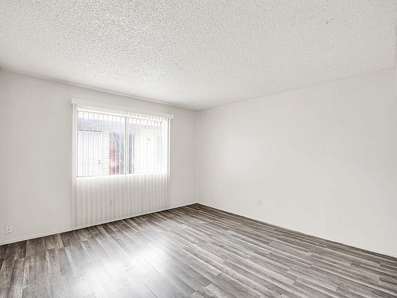 3rd image of 11661 White Ave APT 4