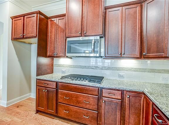 5th image of 4079 Thames Cir