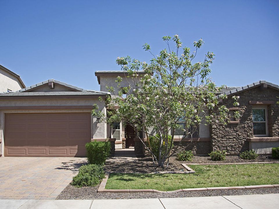 1st image of 3070 E Longhorn Dr