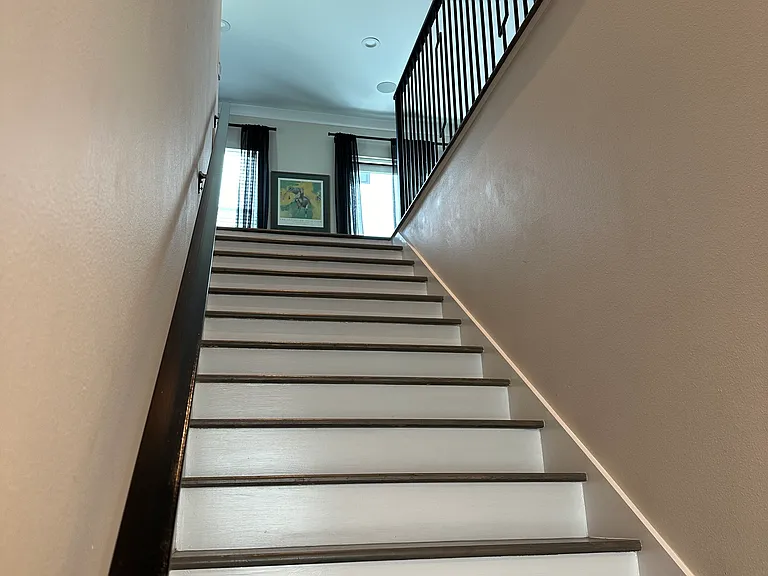 W McElroy Ave — Photo 19