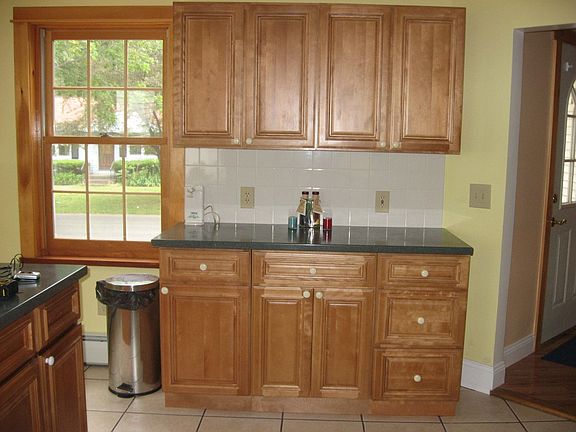 maple cabinets 