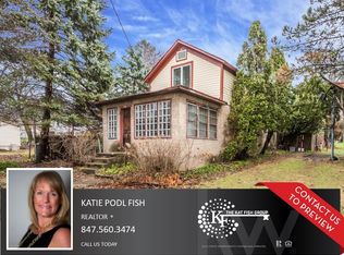 718 Riverside Ave, St Charles, IL 60174