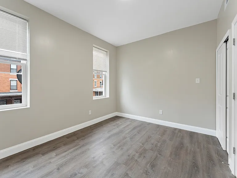 1517 W Westmoreland St #1 — Photo 5