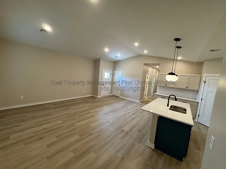 12500 Northstar — Photo 4
