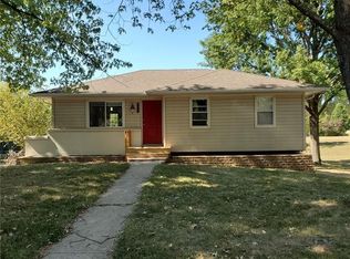 3908 S Harbaugh Dr, Independence, MO 64055