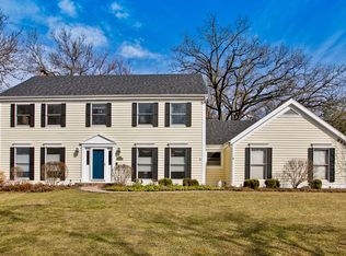 996 Plum Tree Rd, Fox River Grove, IL 60021